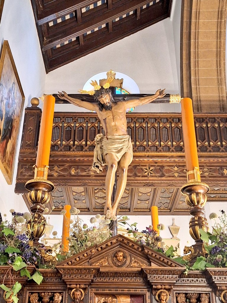 Mañana, salida extraordinaria del Cristo de Burgos por las calles de Sevilla