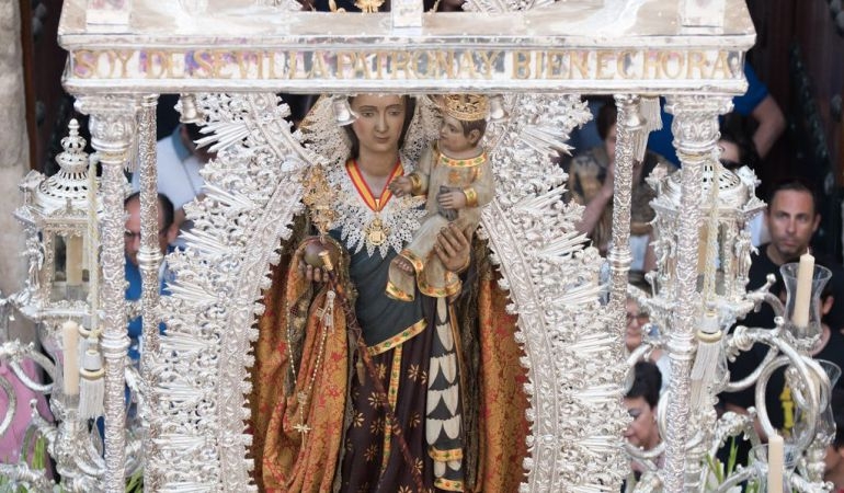 Procesión de la Hiniesta Gloriosa para presidir el Corpus Christi