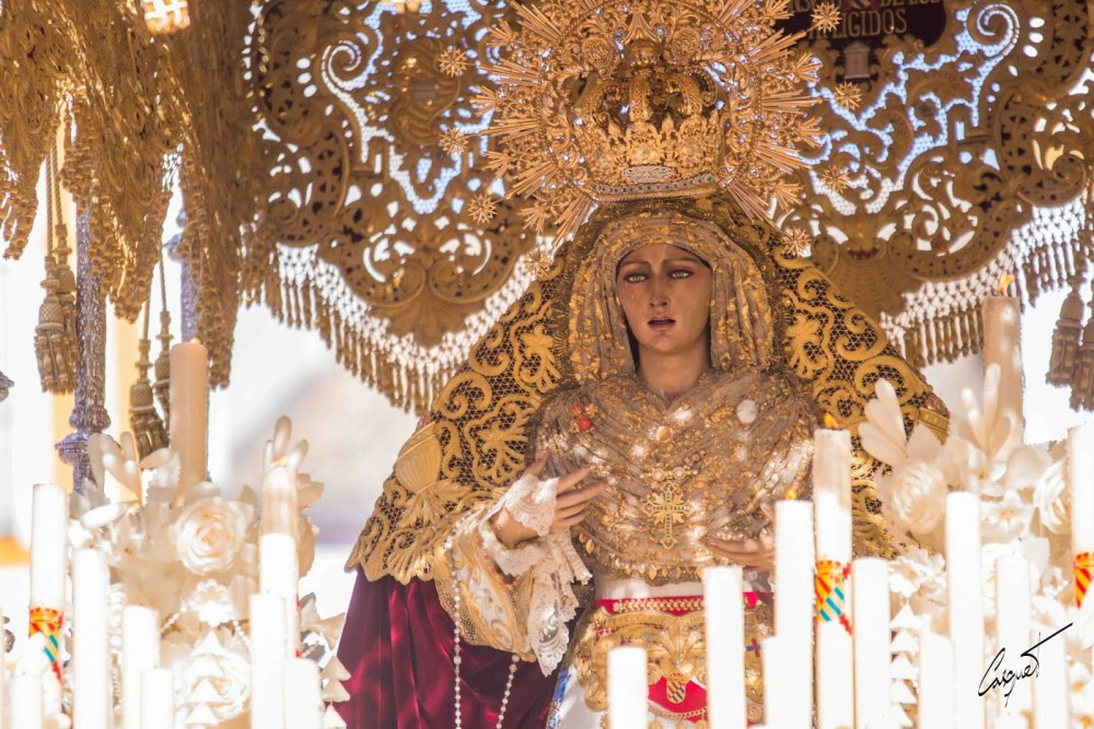 La Hermandad de San Pablo sufre un robo de enseres de la Virgen del Rosario