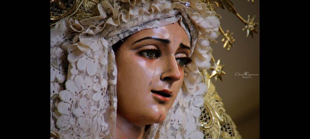Salida extraordinaria de la Virgen de la Paloma.