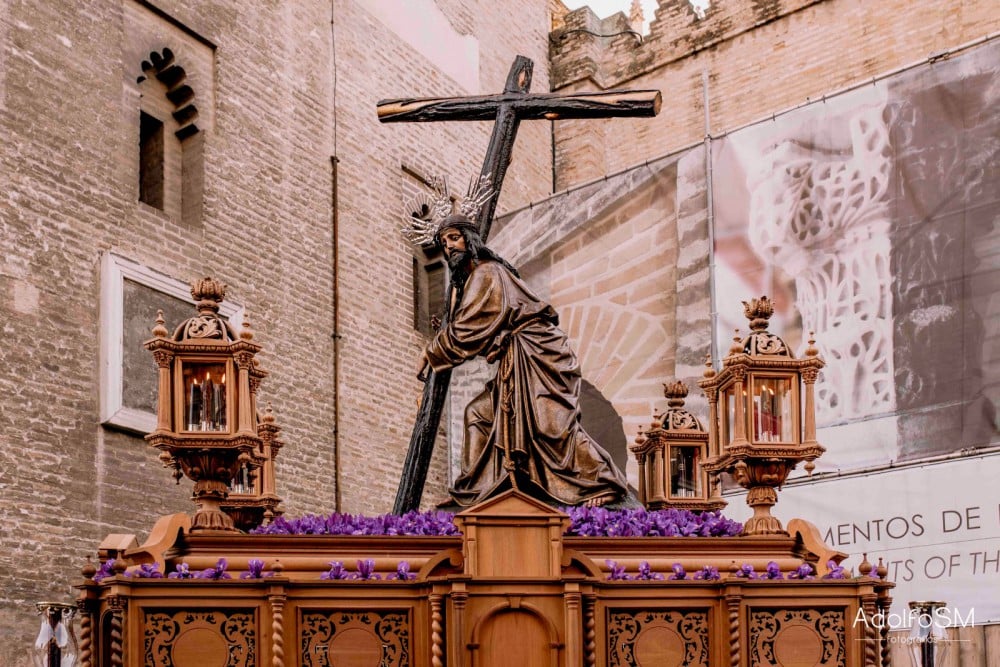 Hermandad de la Corona - Plaza Nueva
